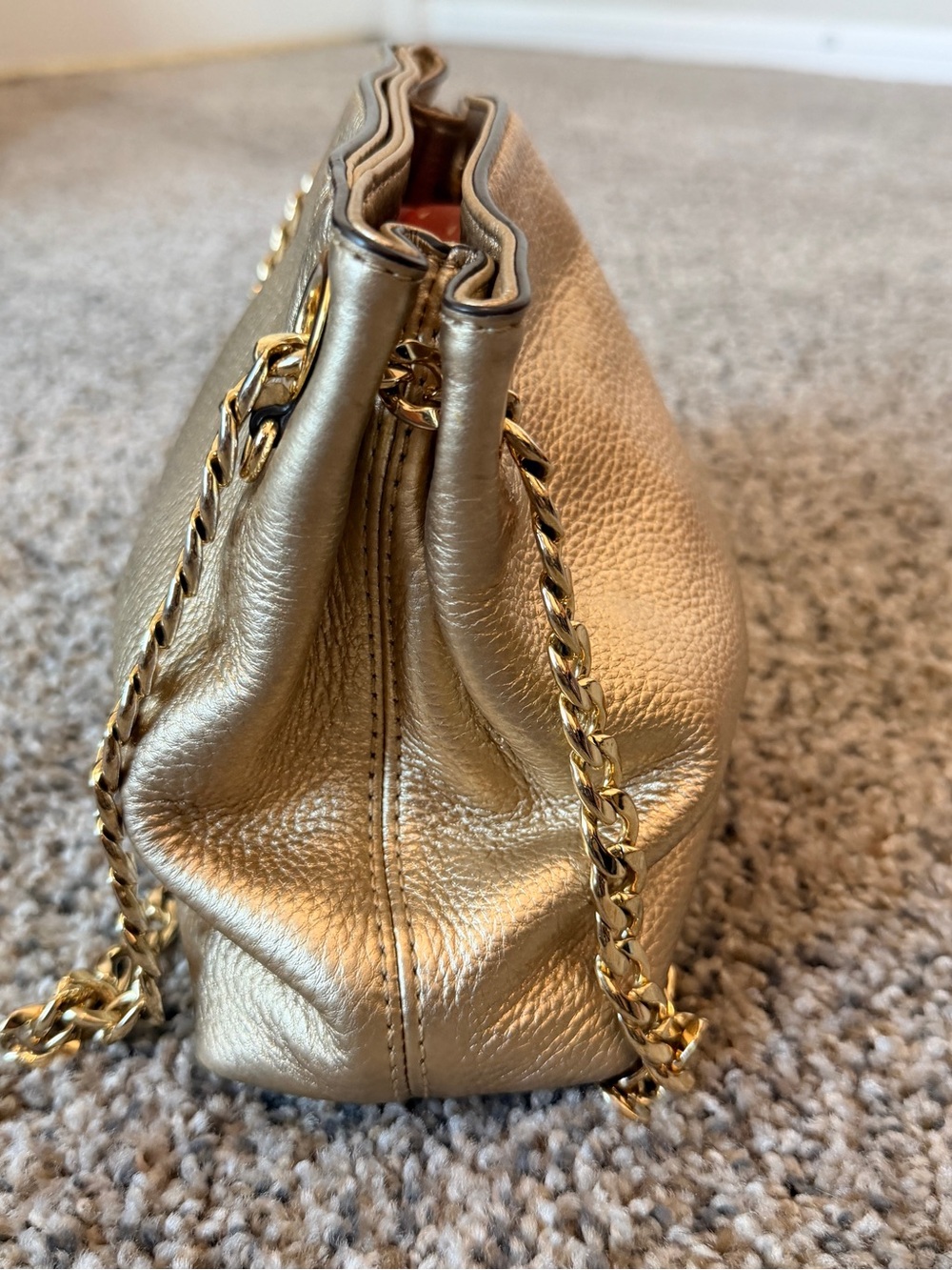 Michael Kors Metallic Gold Leather Shoulder Bag with Chain Straps - Picture 4 of 8